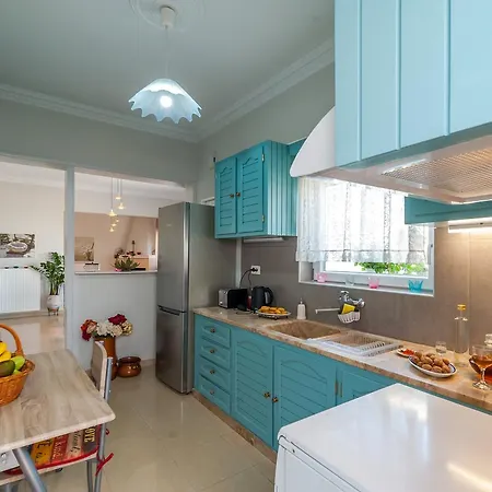 Skandalakis Homes & *