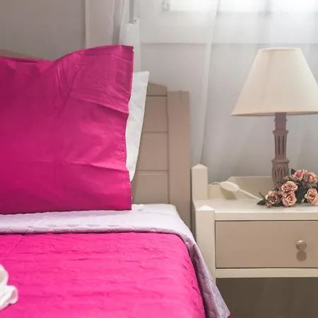 Skandalakis Homes & 斯塔罗斯