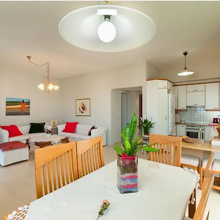 Skandalakis Homes & 度假居 *
