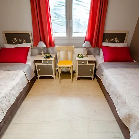 Skandalakis Homes & 斯塔罗斯